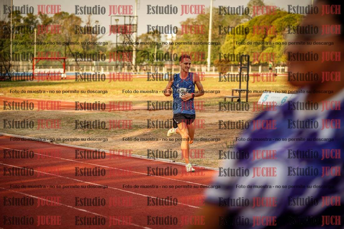 Fotos de los 5000 m llanos de mujeres y varones
