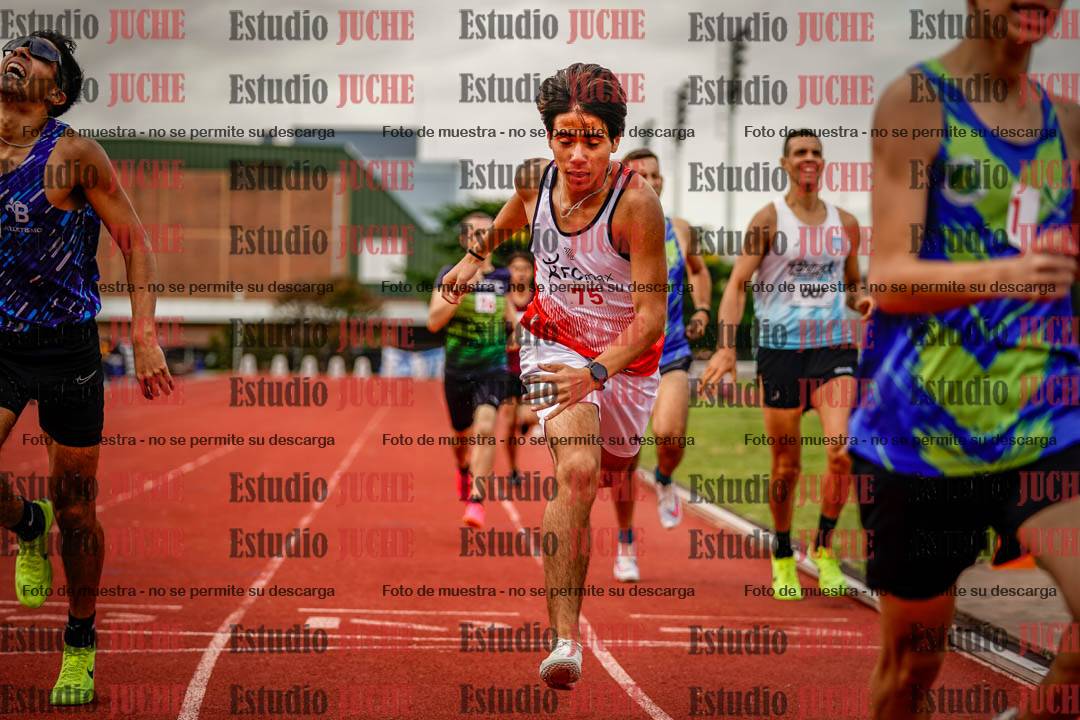 Fotos de los 800 m de varones