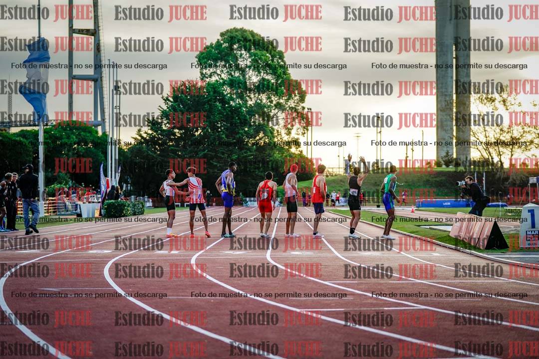 Fotos de los relevos 4x400 m de varones