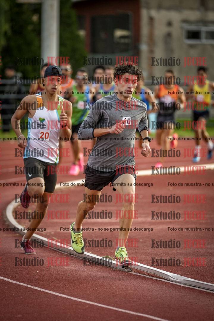 Fotos de los 1500 m llanos de varones