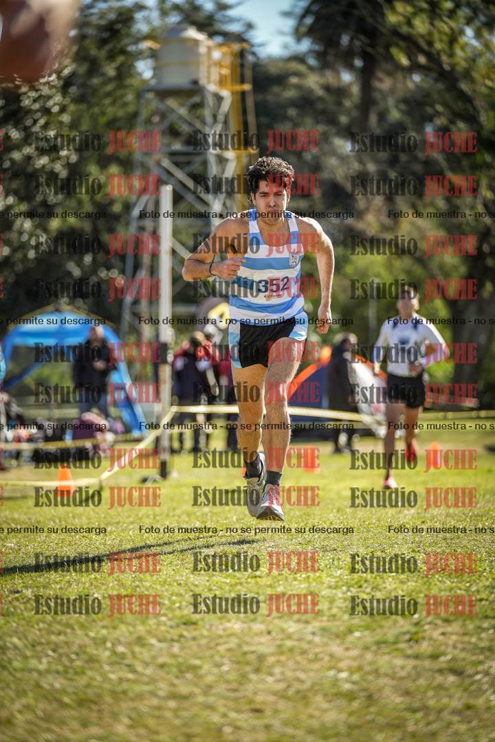 Fotos de la llegada del cross de 8000 m
