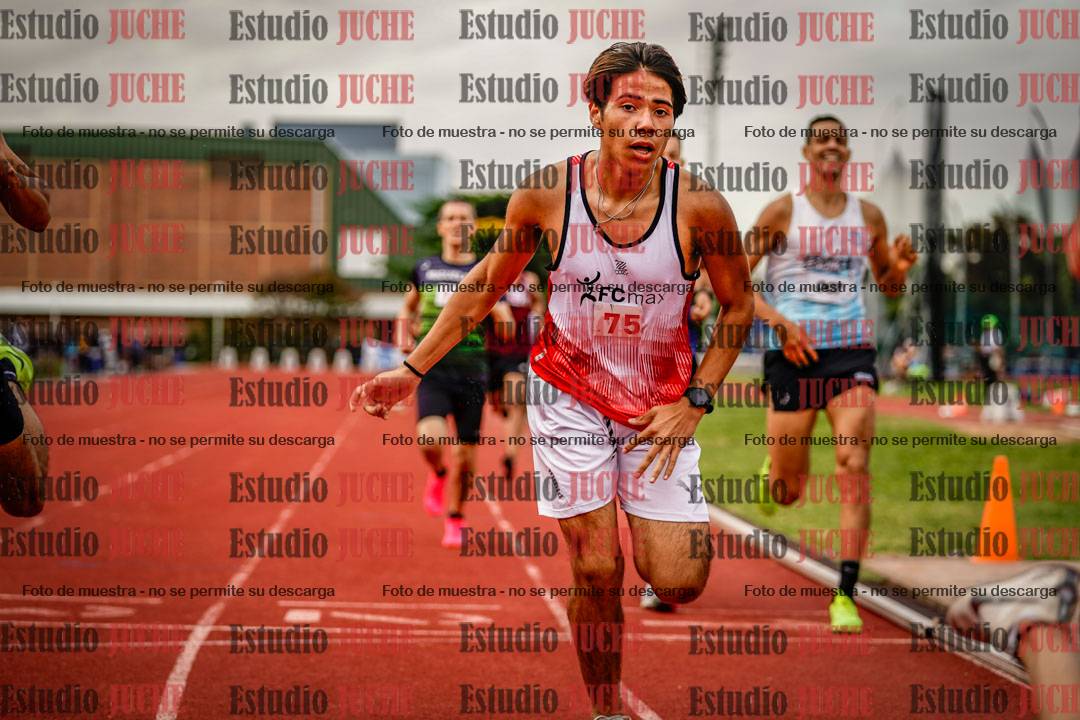 Fotos de los 800 m de varones