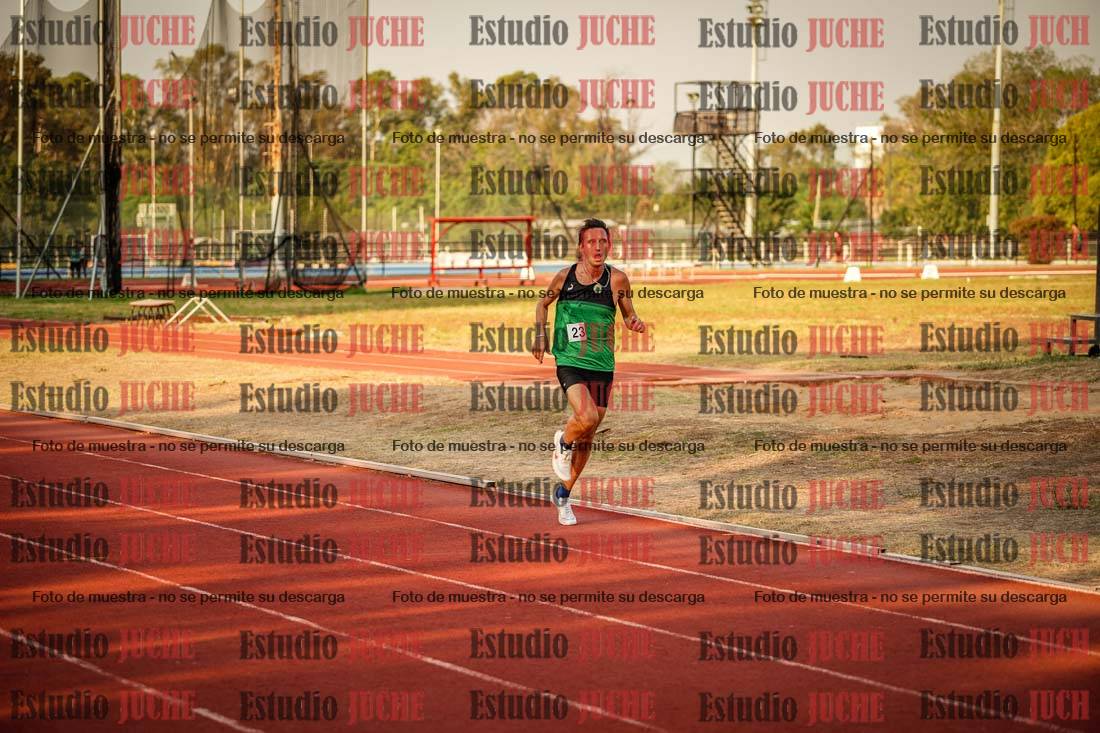 Fotos de los 5000 m llanos de mujeres y varones