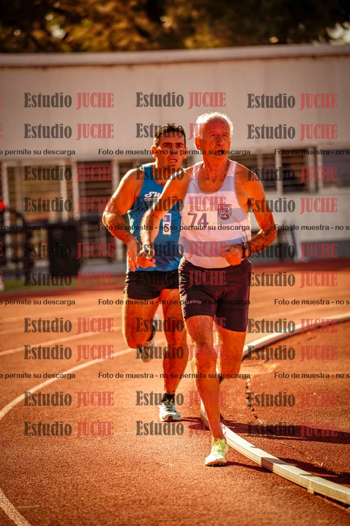 Fotos de los 800 m llanos de varones