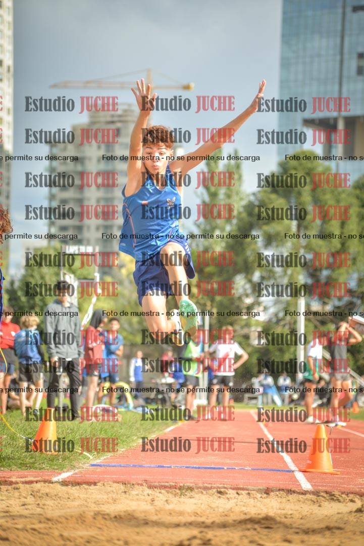 Fotos del salto en largo - varones U16
