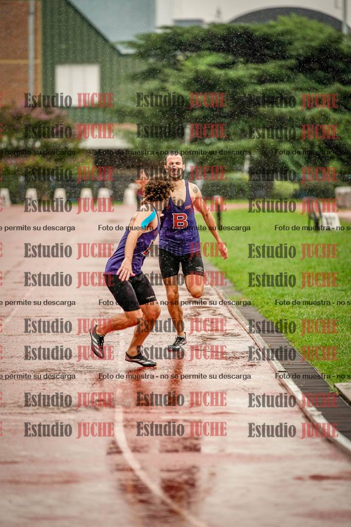 Fotos de las postas 4x400 m de varones