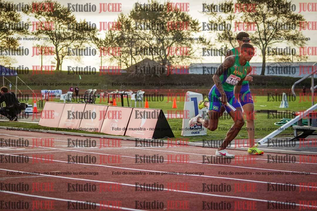 Fotos de los relevos 4x400 m de varones