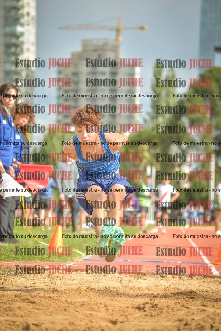 Fotos del salto en largo - varones U16