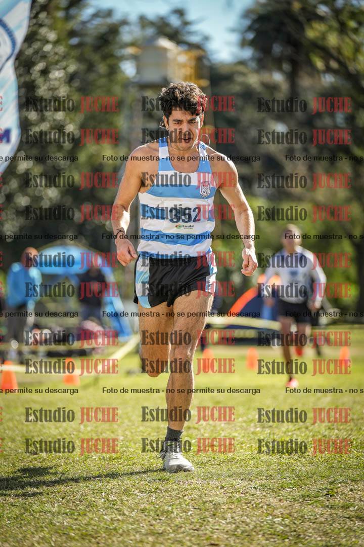 Fotos de la llegada del cross de 8000 m