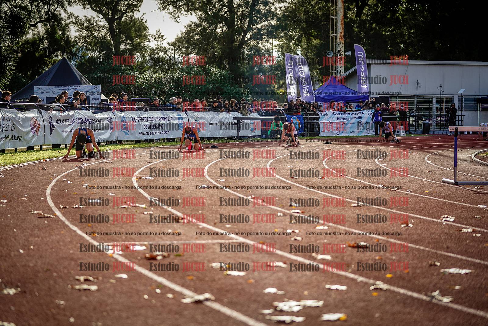 Fotos de los 400 m con vallas de varones