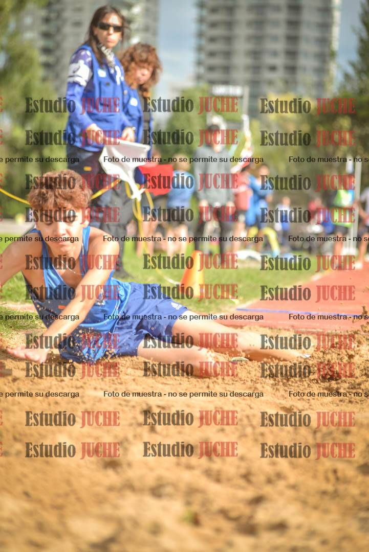 Fotos del salto en largo - varones U16