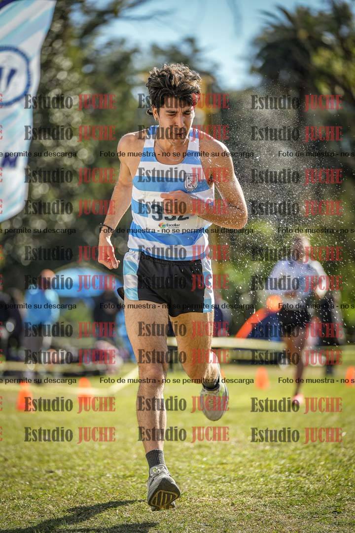 Fotos de la llegada del cross de 8000 m