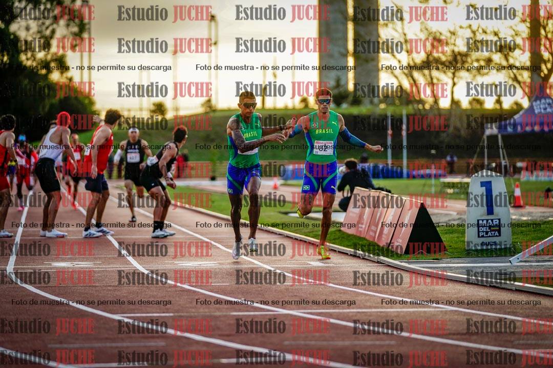 Fotos de los relevos 4x400 m de varones