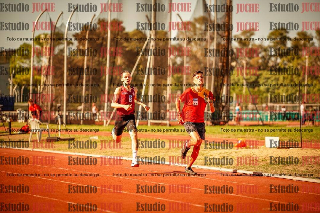 Fotos de los 800 m llanos de varones