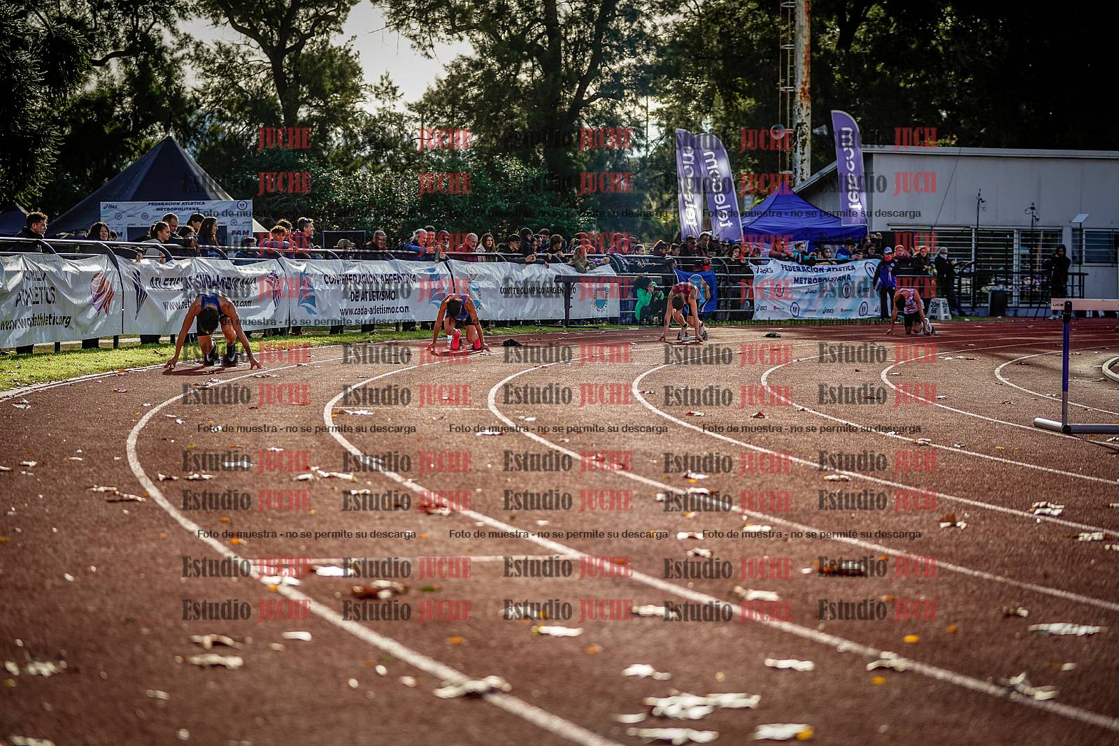 Fotos de los 400 m con vallas de varones