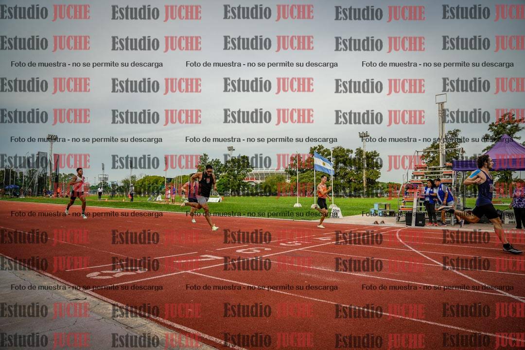 Fotos de los 400 m llanos de varones