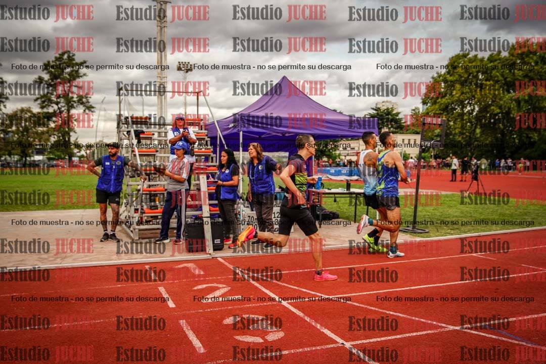 Fotos de los 800 m de varones