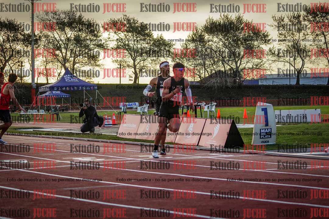 Fotos de los relevos 4x400 m de varones