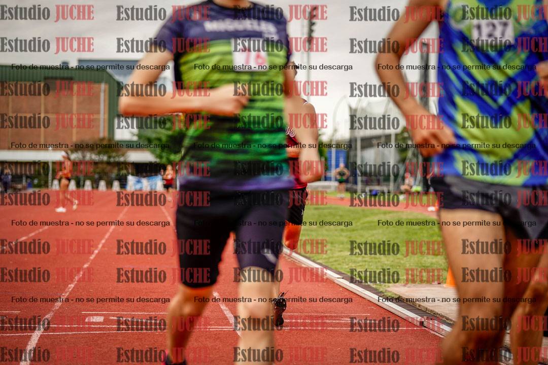 Fotos de los 800 m de varones