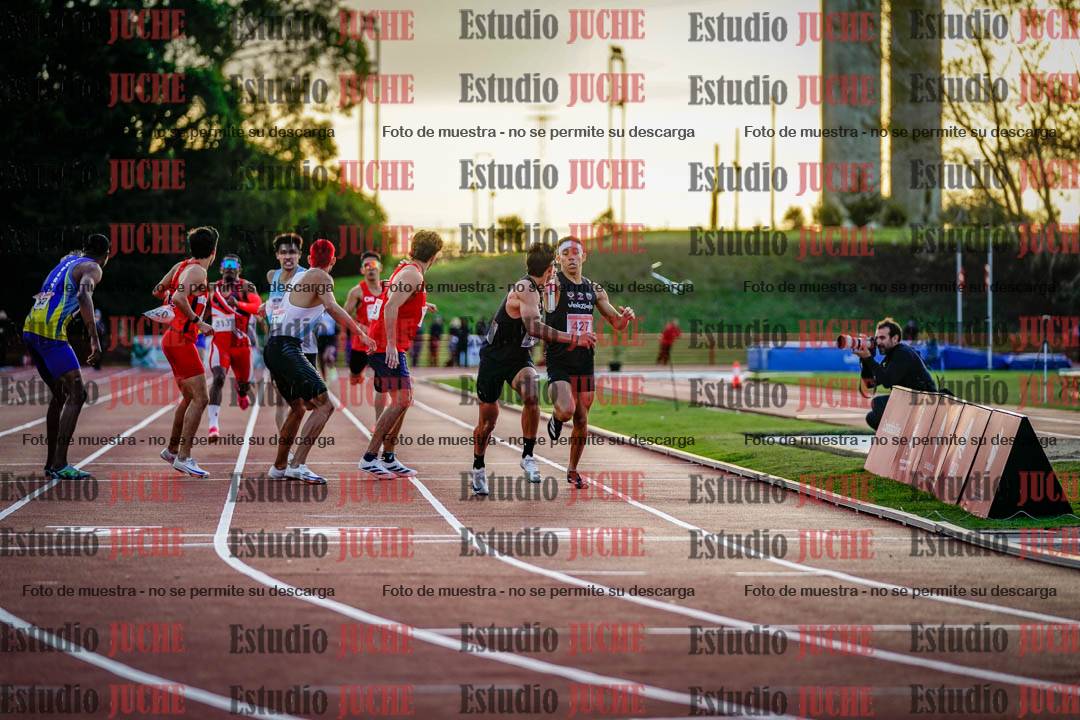 Fotos de los relevos 4x400 m de varones