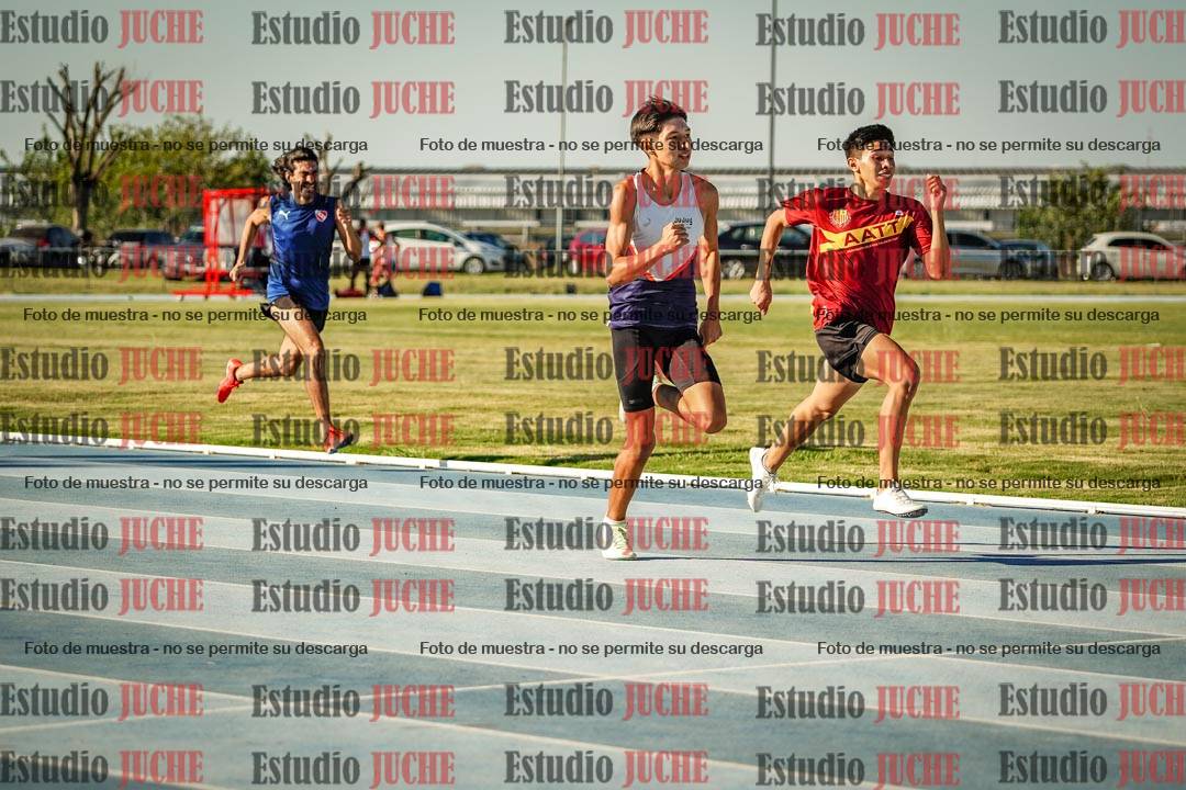 Fotos de los 400 m llanos de varones