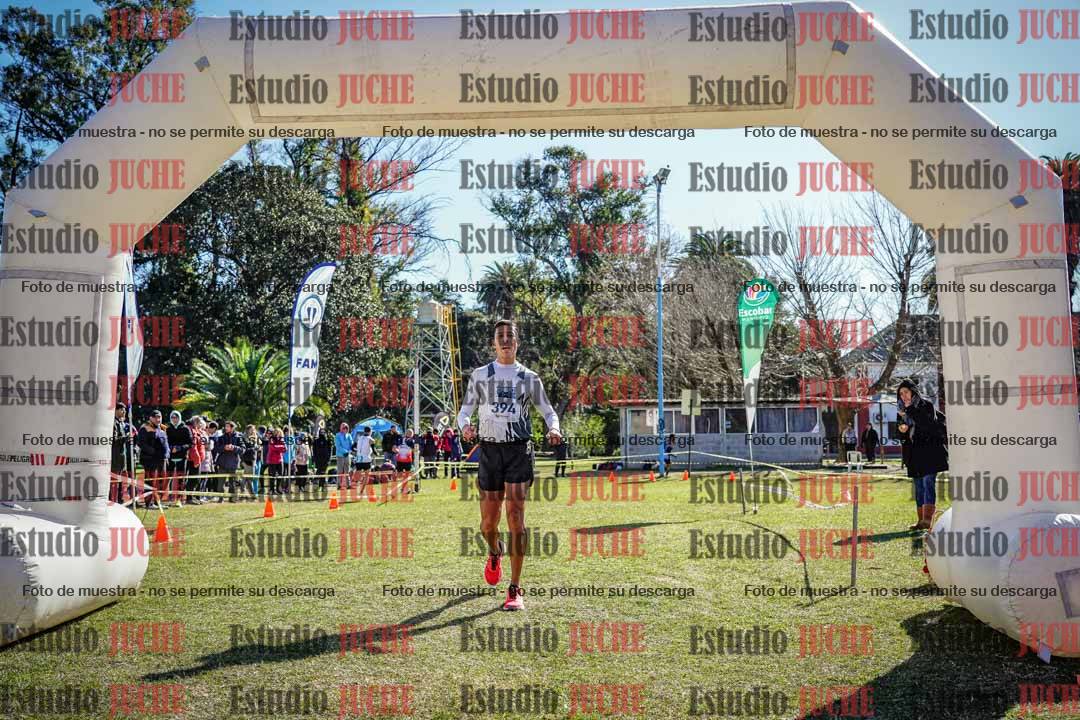 Fotos de la llegada del cross de 8000 m