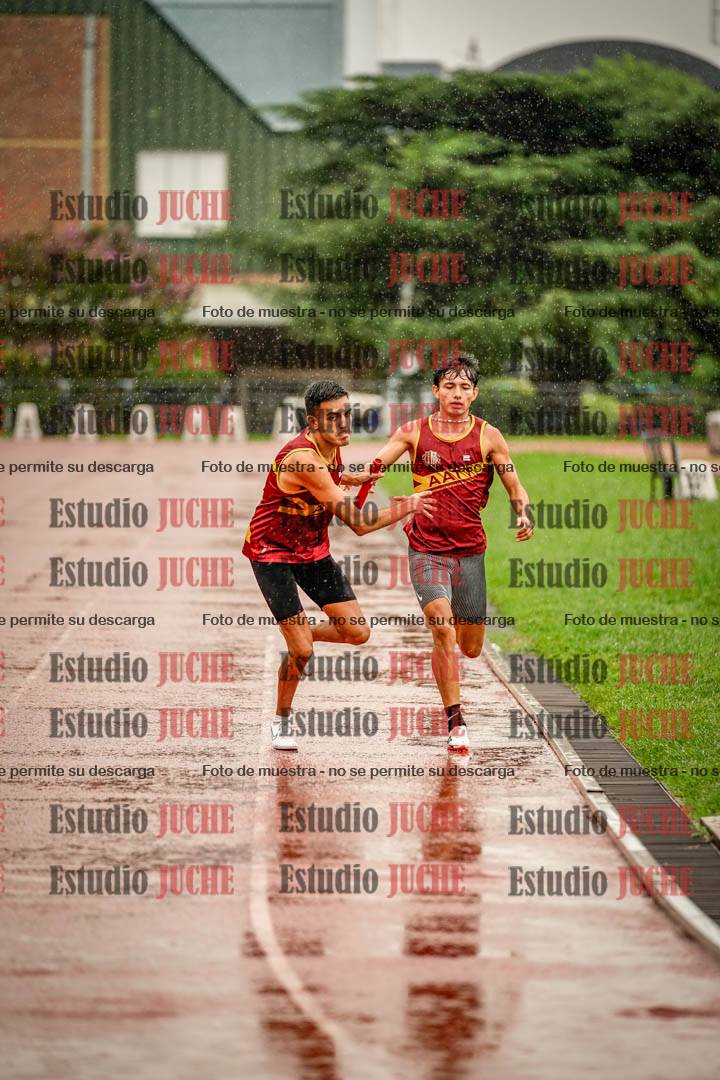 Fotos de las postas 4x400 m de varones