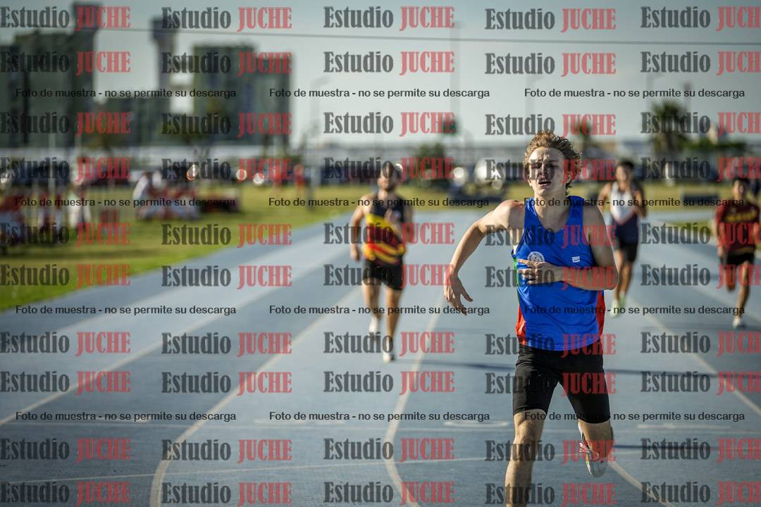 Fotos de los 400 m llanos de varones