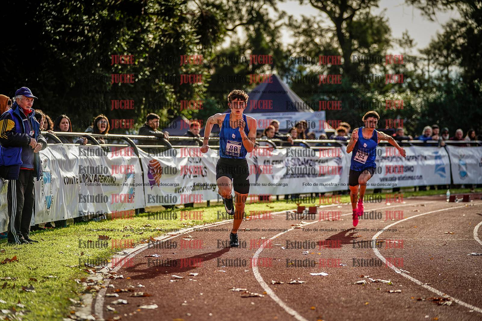 Fotos de los 400 m con vallas de varones