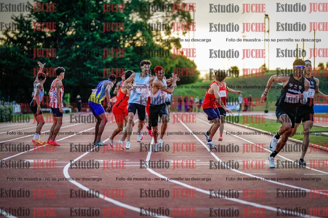 Fotos de los relevos 4x400 m de varones