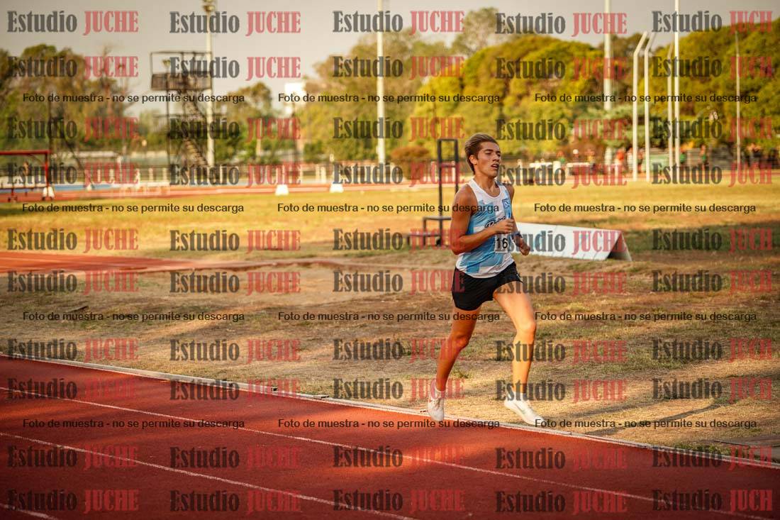 Fotos de los 5000 m llanos de mujeres y varones