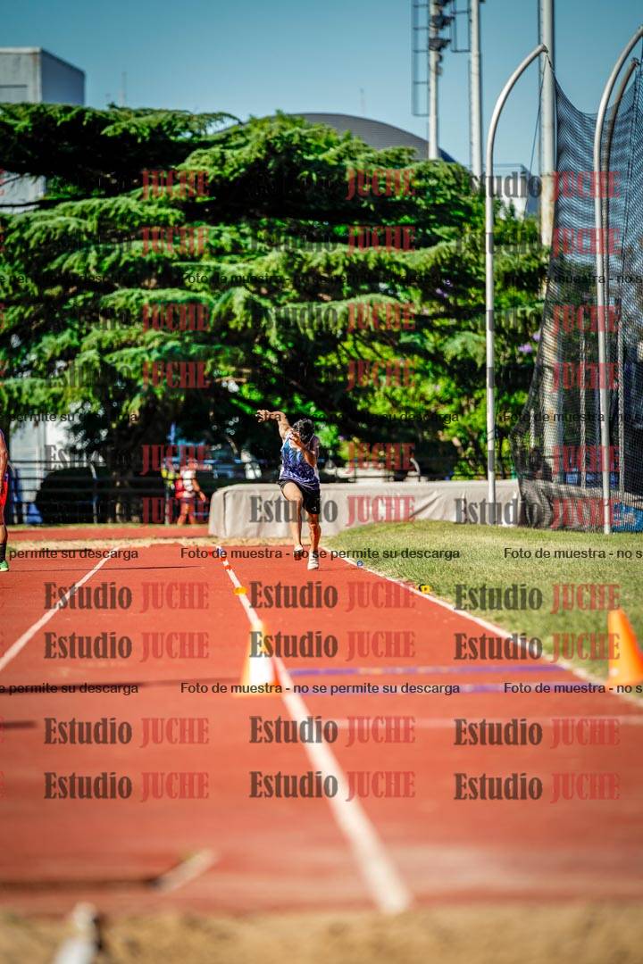 Fotos del salto triple de mujeres y varones - tablas de 8 - 11 - 13