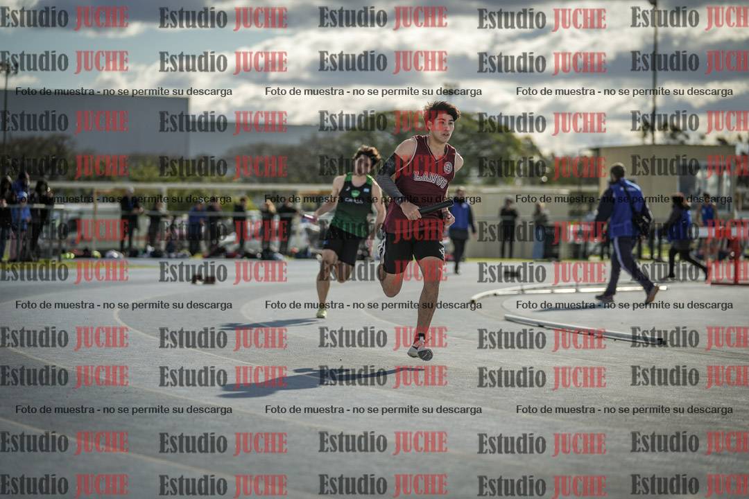 Fotos de las postas 4x400 m llanos de varones