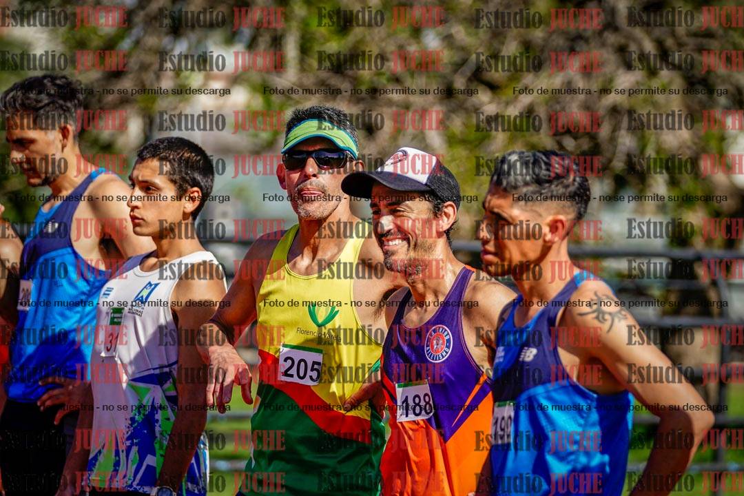 Fotos de los 5000 m llanos de mujeres y varones