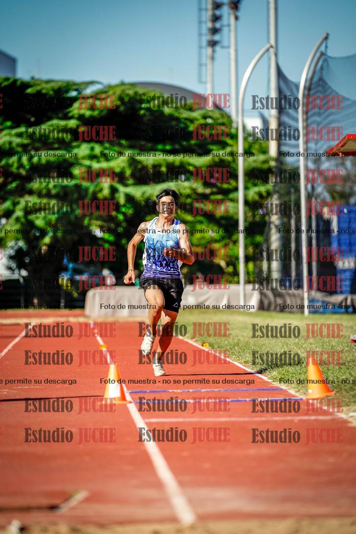 Fotos del salto triple de mujeres y varones - tablas de 8 - 11 - 13