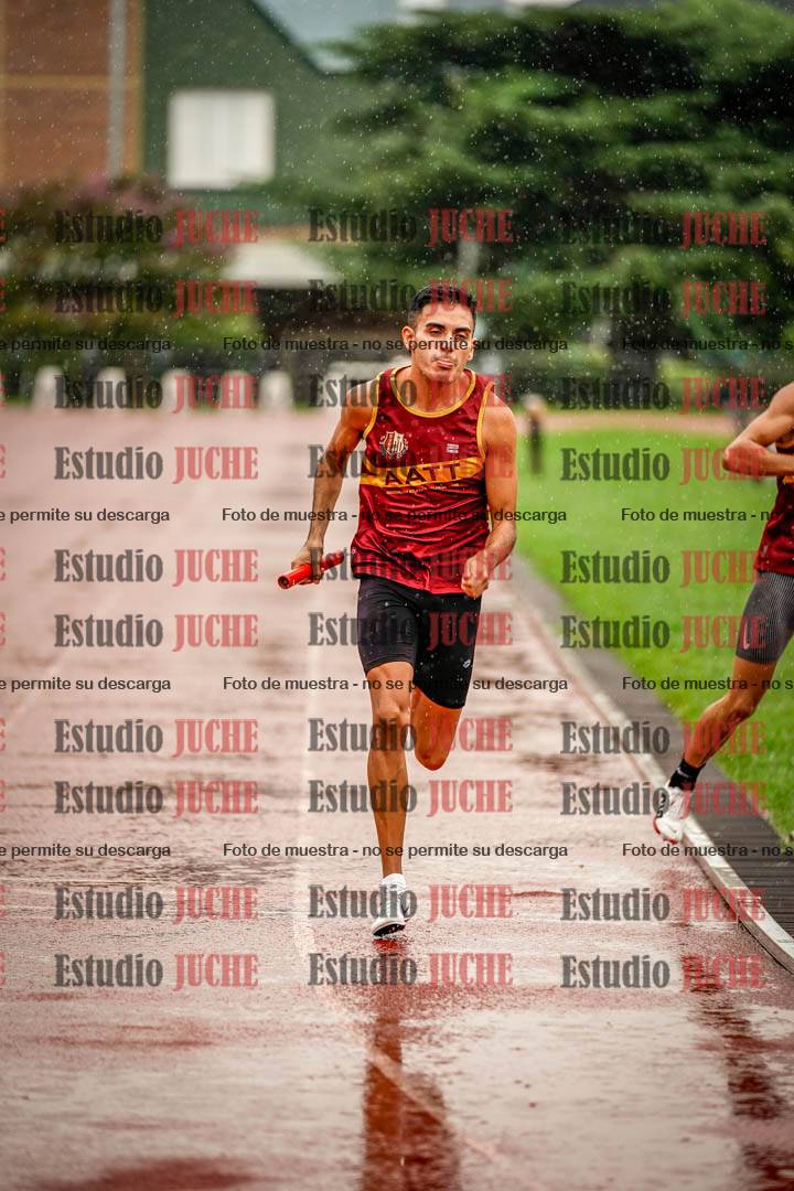 Fotos de las postas 4x400 m de varones