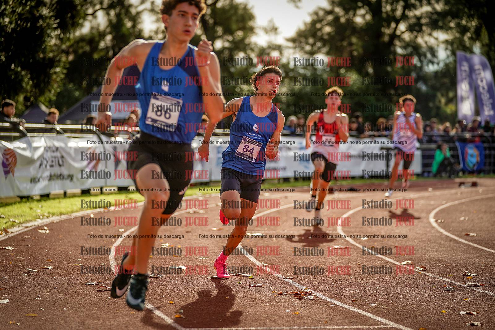 Fotos de los 400 m con vallas de varones