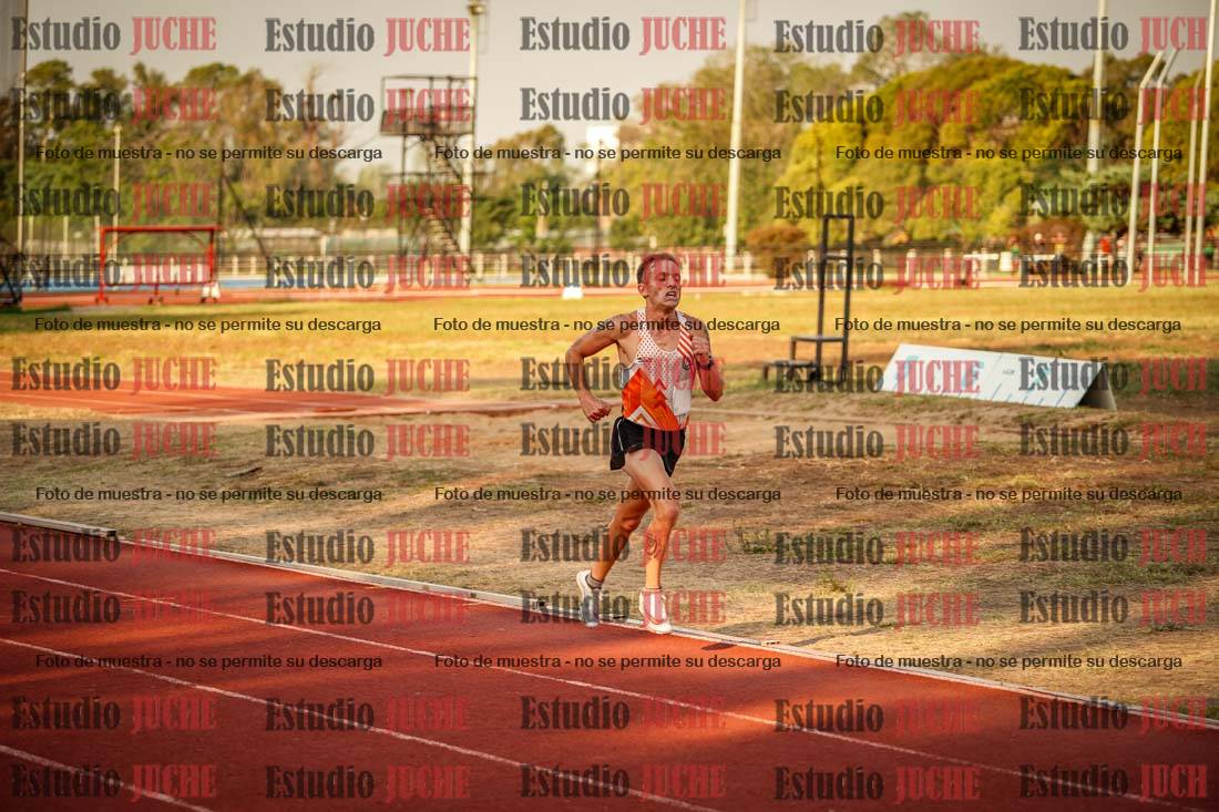 Fotos de los 5000 m llanos de mujeres y varones