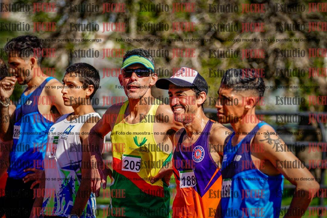 Fotos de los 5000 m llanos de mujeres y varones
