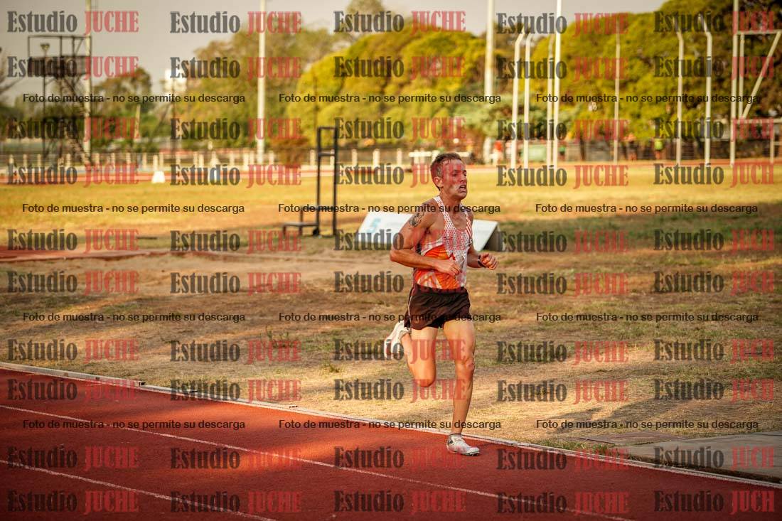 Fotos de los 5000 m llanos de mujeres y varones