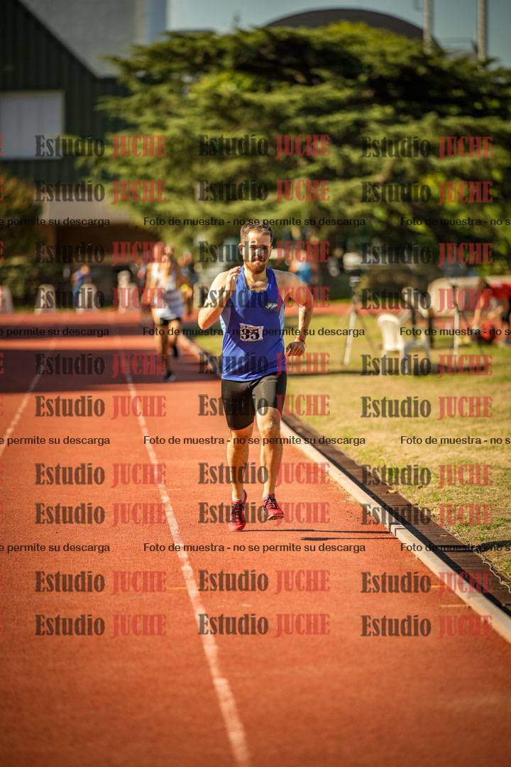 Fotos de los 800 m llanos de varones