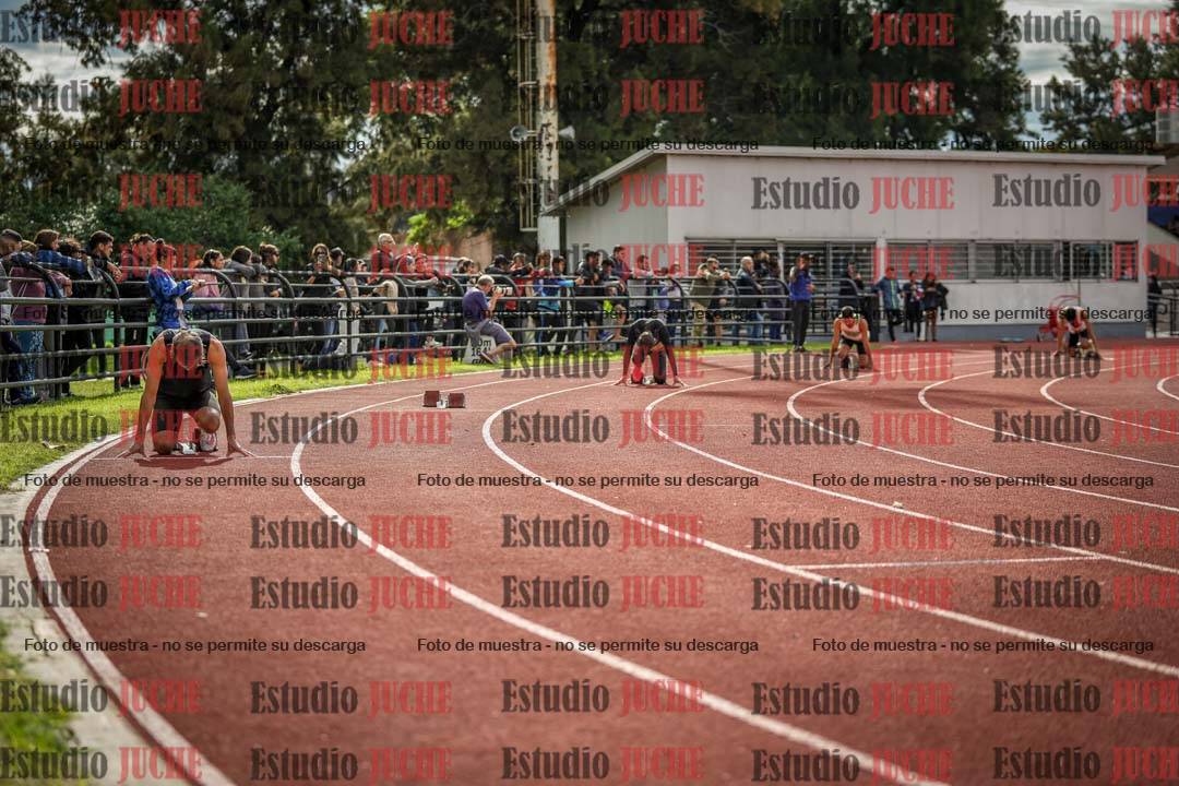 Fotos de los 400 m llanos de varones