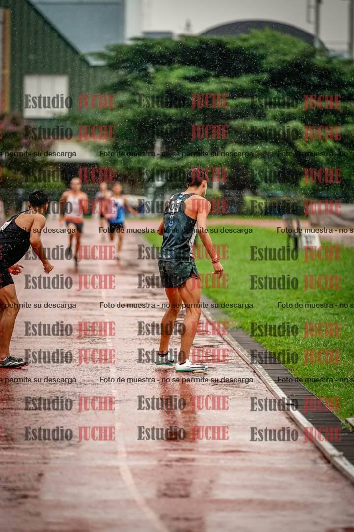 Fotos de las postas 4x400 m de varones
