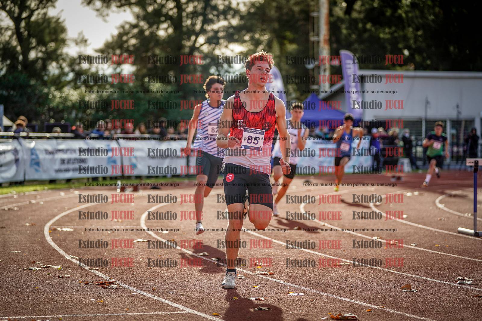 Fotos de los 400 m con vallas de varones