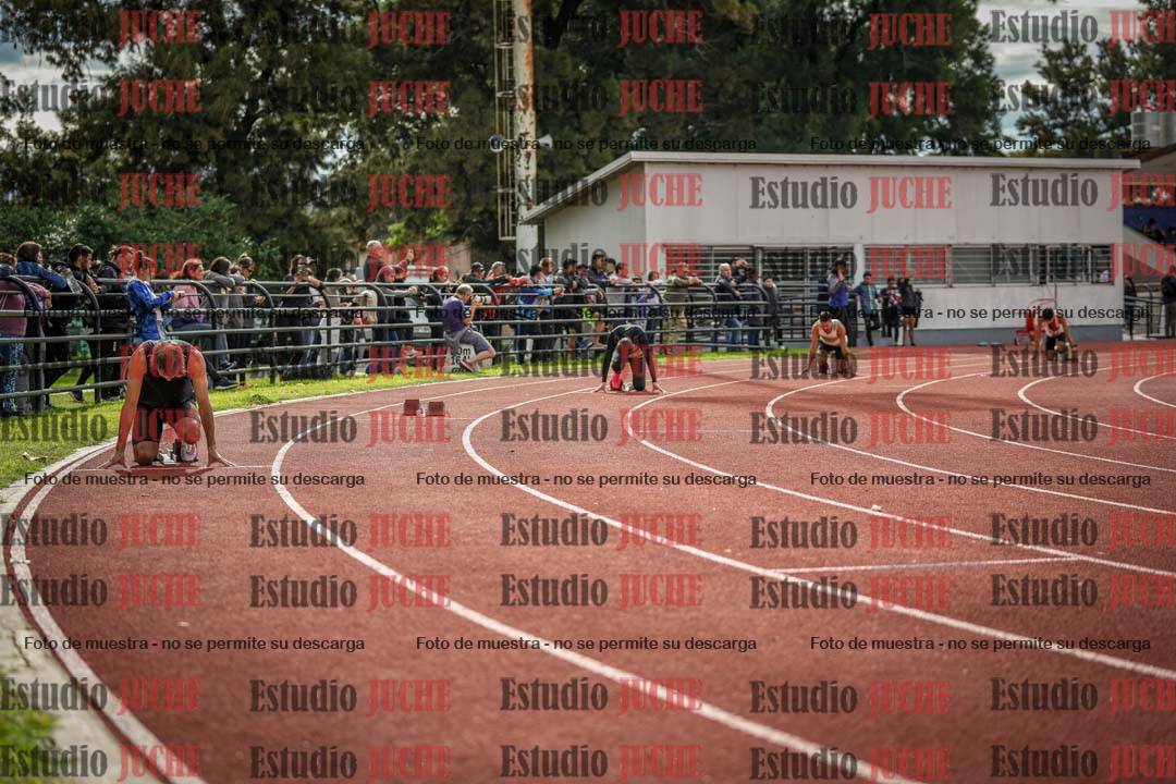Fotos de los 400 m llanos de varones