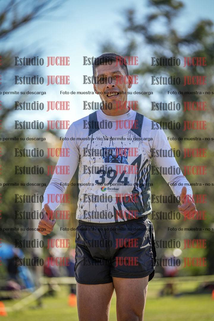 Fotos de la llegada del cross de 8000 m