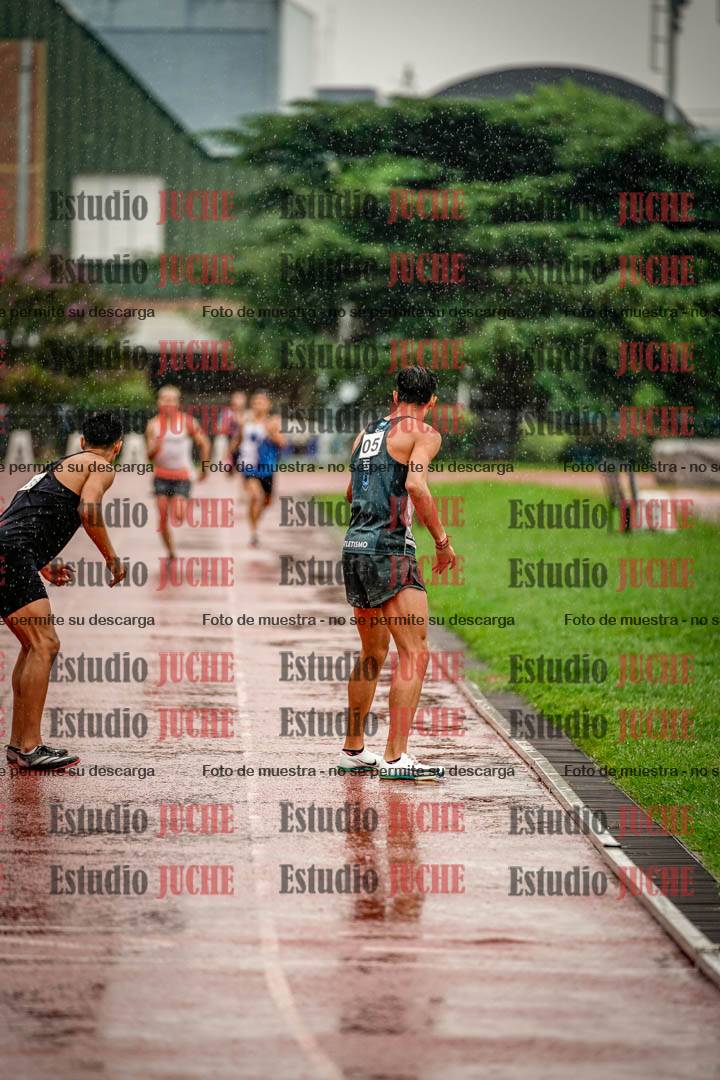 Fotos de las postas 4x400 m de varones