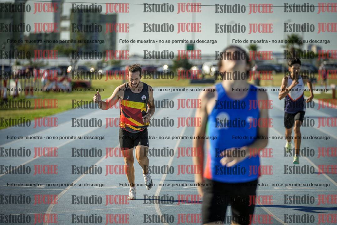 Fotos de los 400 m llanos de varones