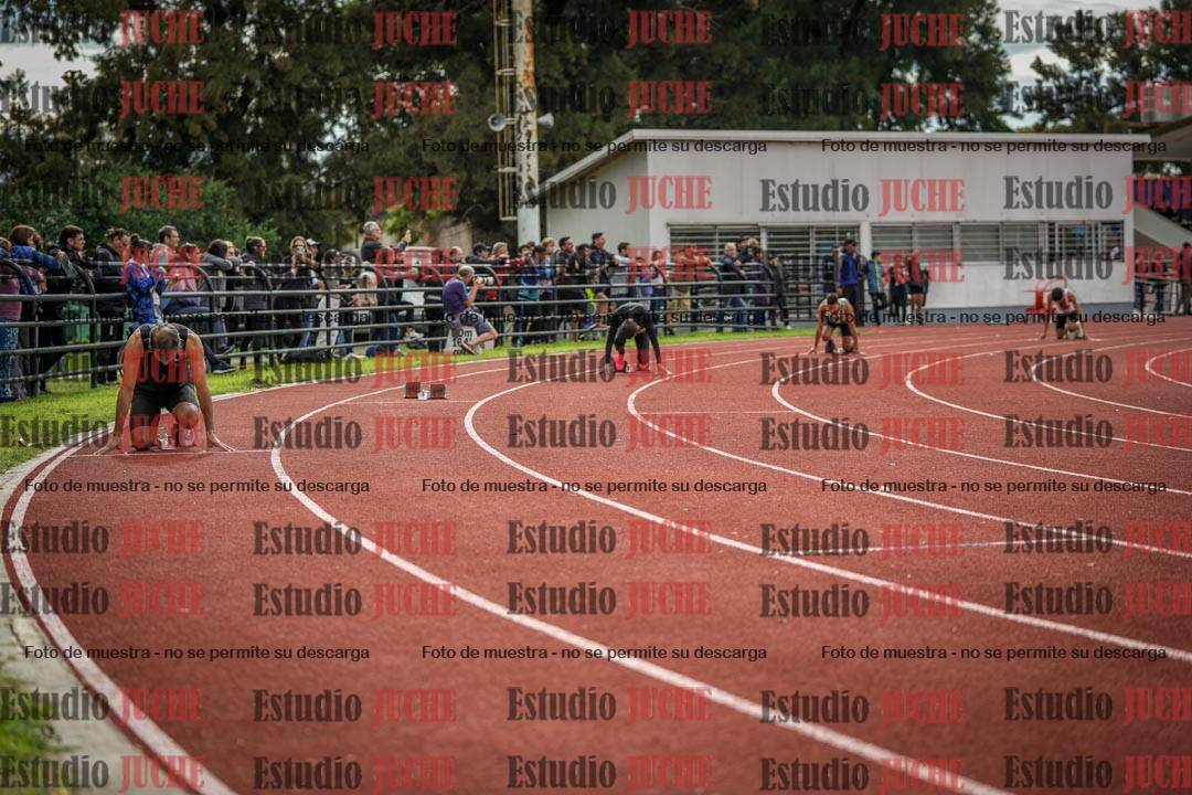 Fotos de los 400 m llanos de varones