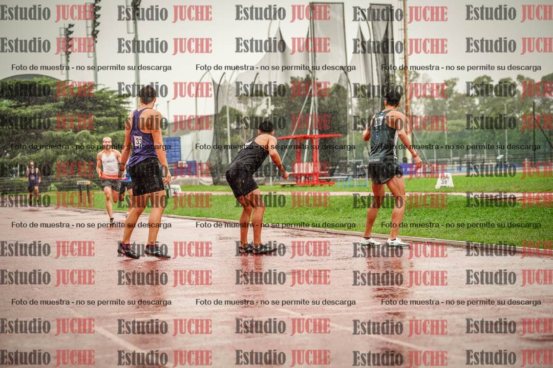 Fotos de las postas 4x400 m de varones